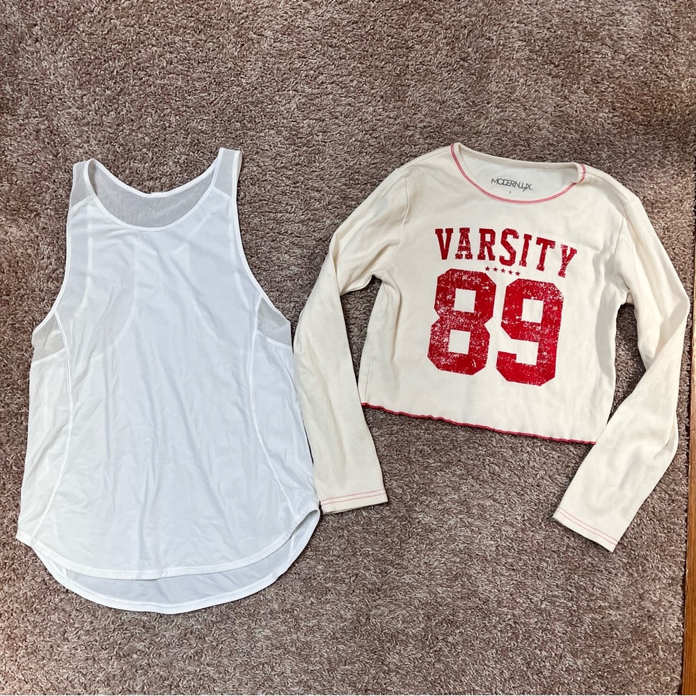 Clear Out Bundle! 8 pieces, about 5 pounds - EDIT: no Nike blue zip up hoodie - Picture 5 of 15